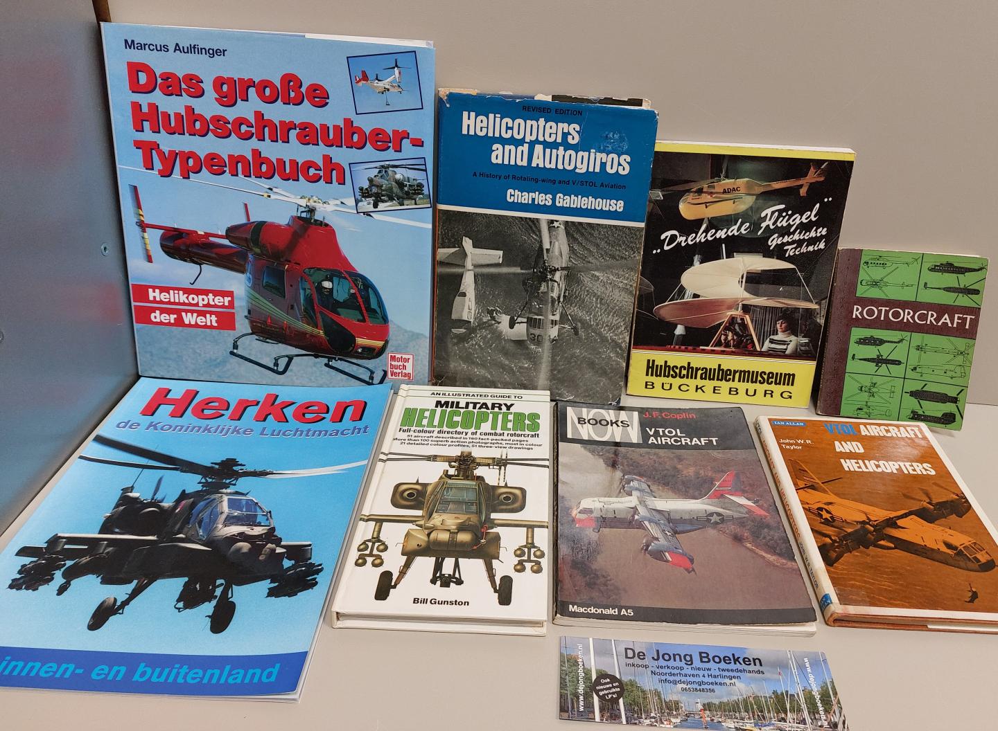 Diverse - Stapel boeken over HELICOPTERS - 8 stuks
