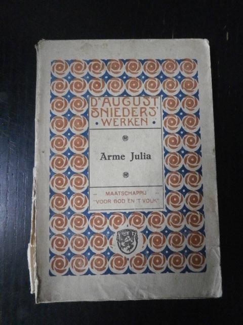 Dr. August Snieders - Arme Julia