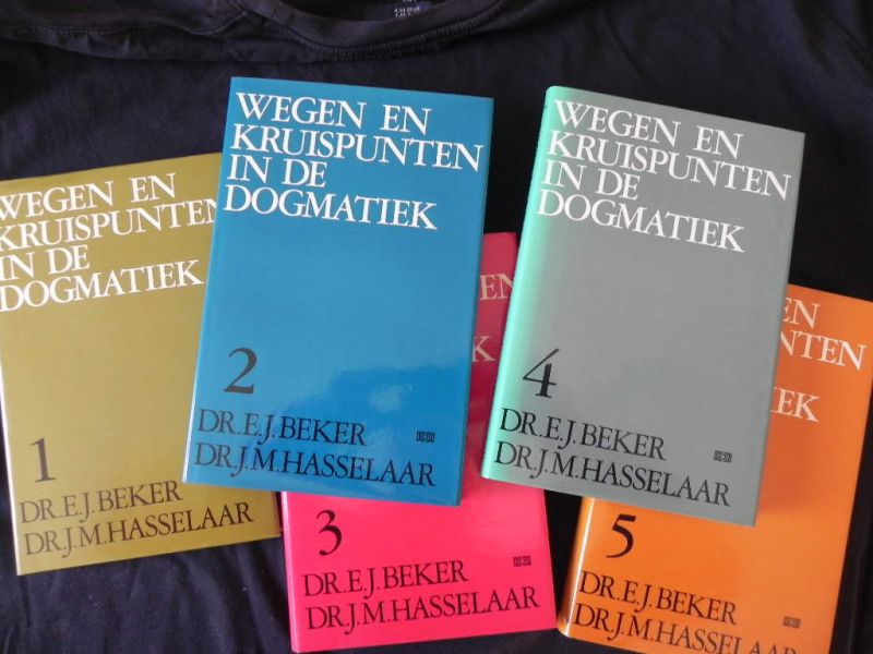 Beker,E.J. & J.M.Hasselaar. - Deel 1 t / m 5: Wegen en kruispunten in de dogmatiek