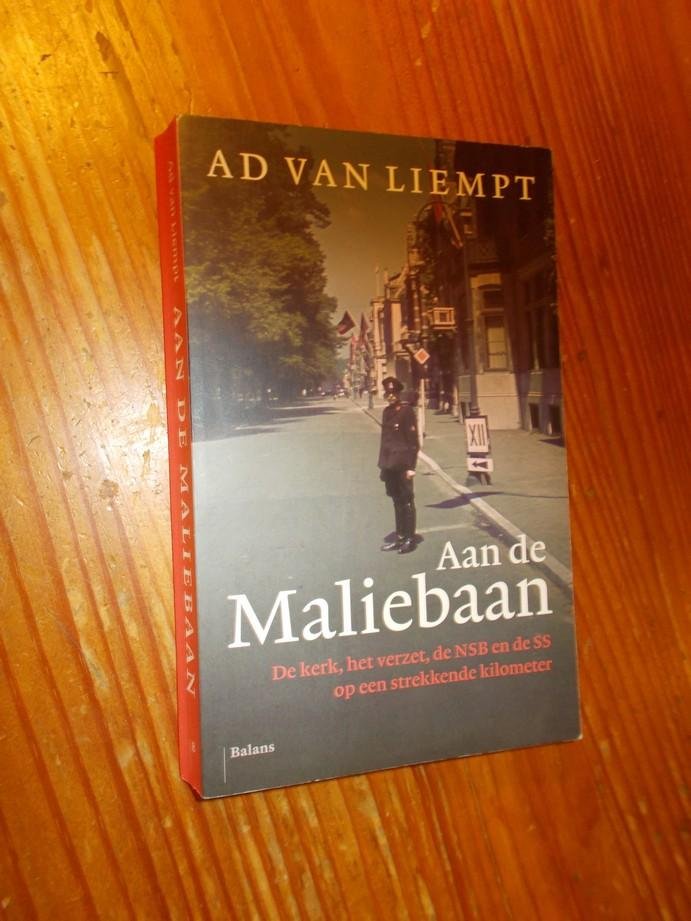 LIEMPT, AD VAN, - Aan de Maliebaan.