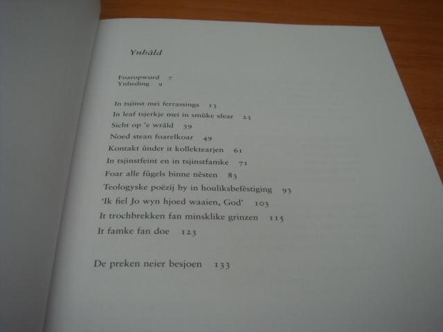 Zondag, Koen (red) - De stoel en te bank - Ferslaggen fan alve tsjerketsjinsten