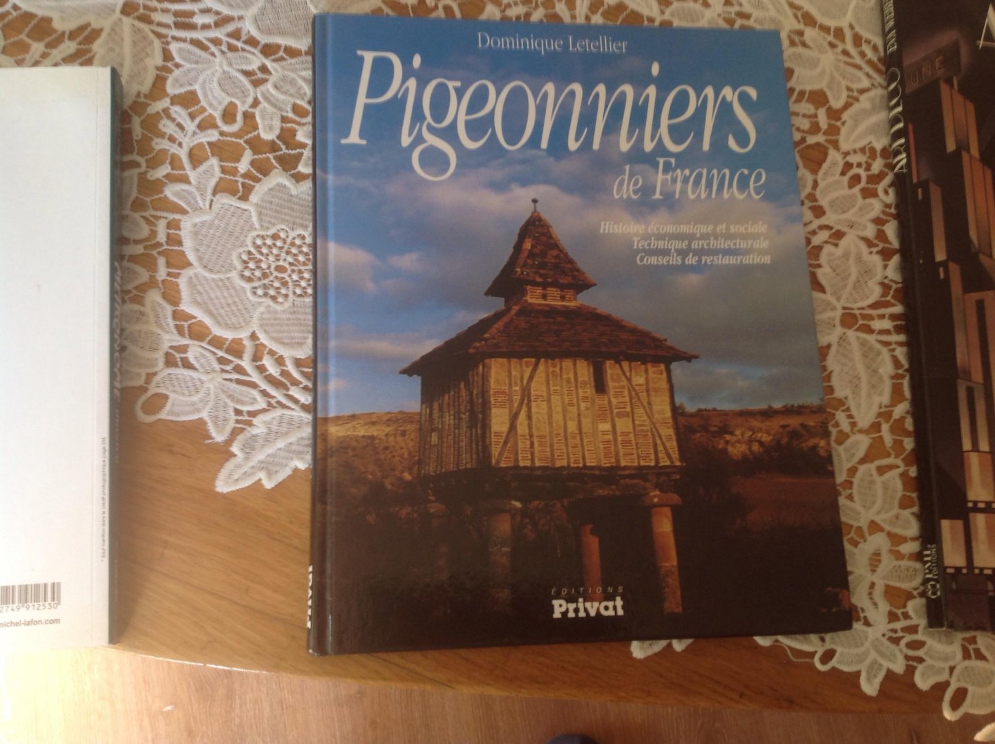 Dominique Letellier - Pigeonniers de France