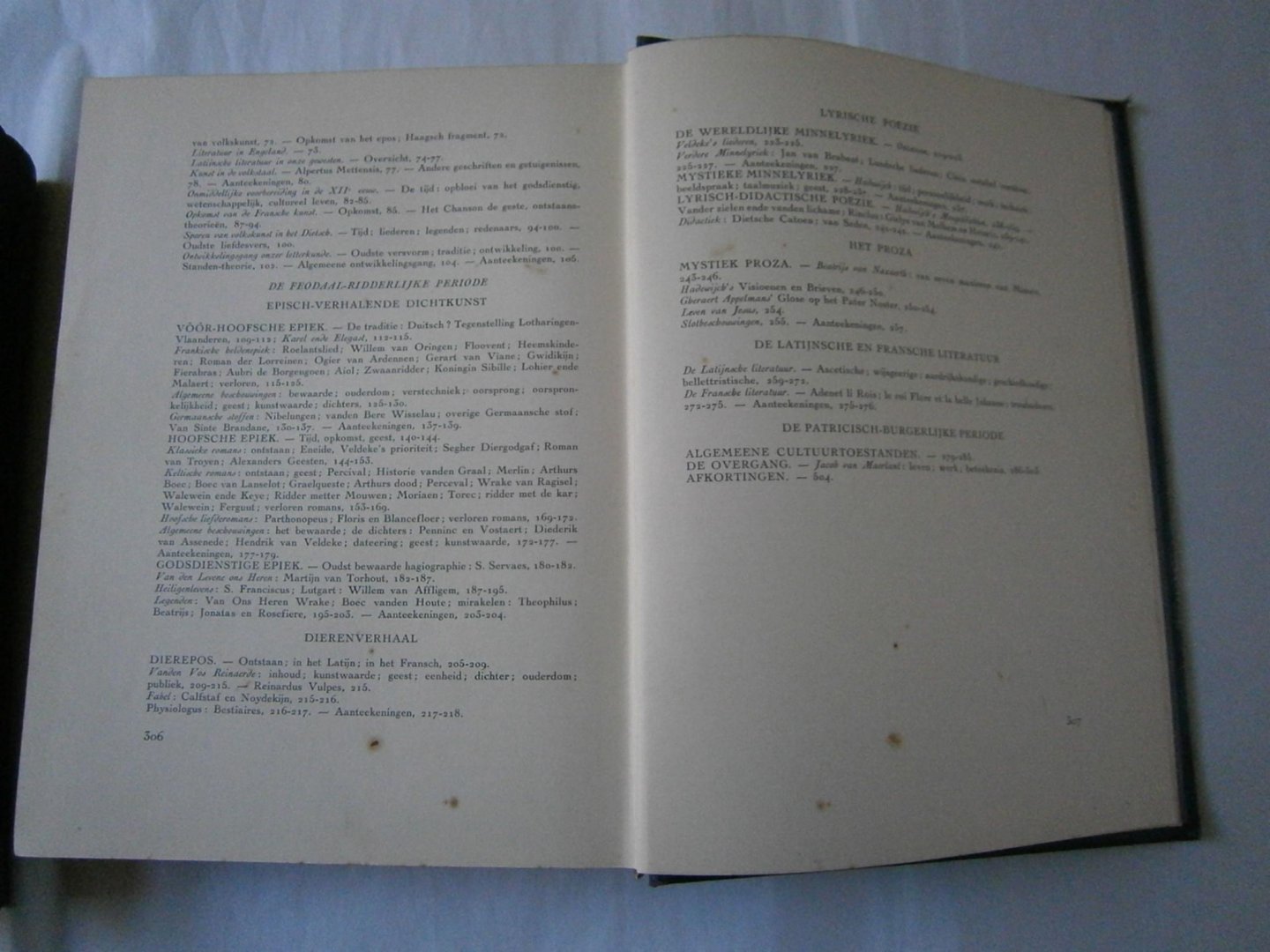 Baur, Prof. Dr. F., Prof. Dr. J. van Mierlo - De letterkunde van de Middeleeuwen deel I en II