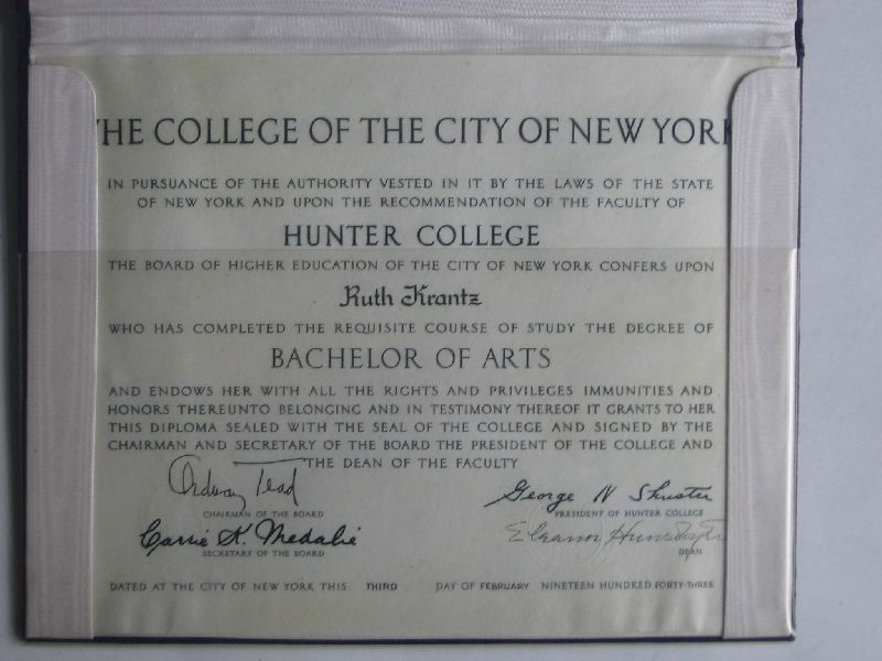  - Diploma Bachelor of Arts uitgereikt door The College of the City of New York