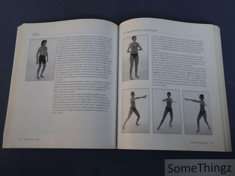Anodea, Judith en Vega,Selene. - Reis door de chakra's. Een oefenboek.