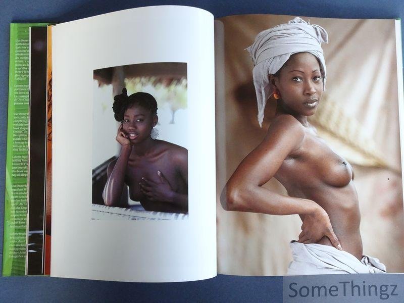 Uwe Ommer (photogr.) / Calixthe Beyala (text). - Uwe Ommer. Black Ladies. [FR-ENG-DEU]