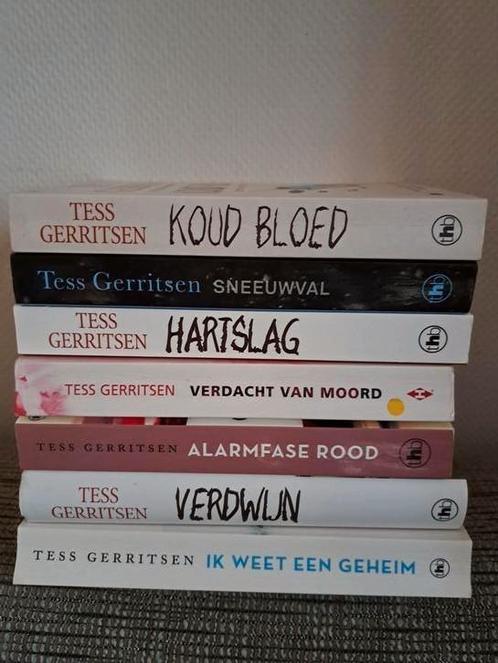 Tess Gerritsen - 7 x literaire thriller: (1) Koud Bloed; (2) Sneeuwval; (3) Hartslag; (4) Alarmfase Rood; (5) Verdacht van moord; (6) Verdwijn; (7) Ik weet een geheim