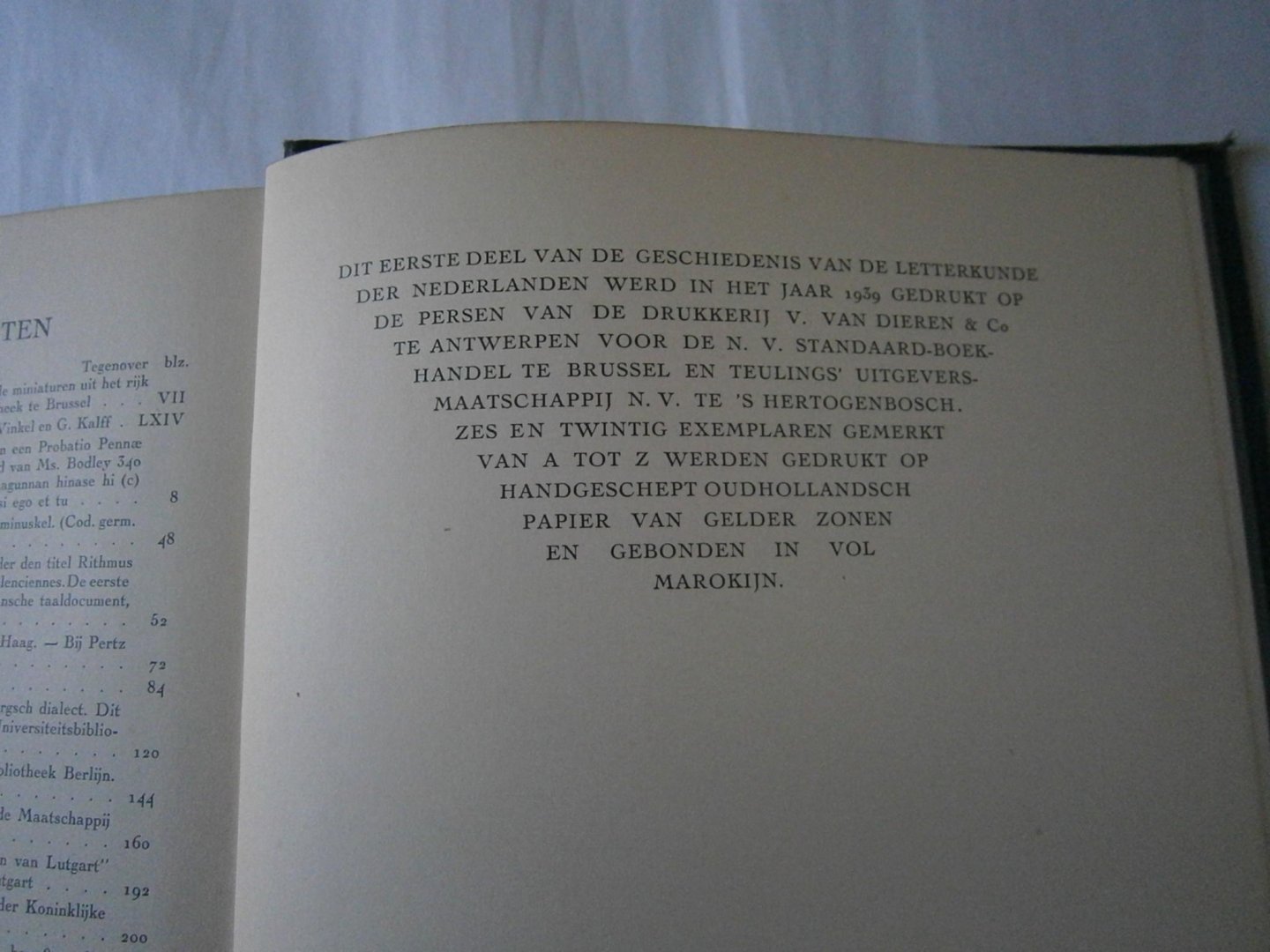 Baur, Prof. Dr. F., Prof. Dr. J. van Mierlo - De letterkunde van de Middeleeuwen deel I en II