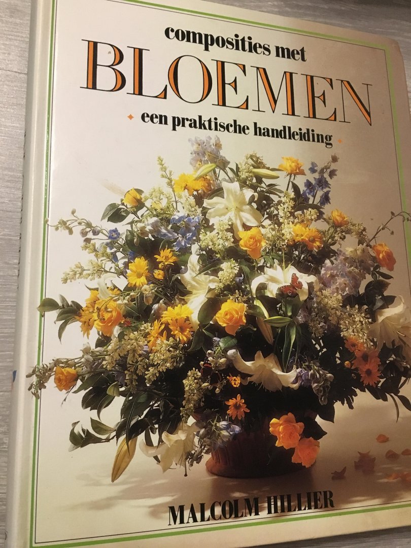 Hillier, M. - Composities met bloemen