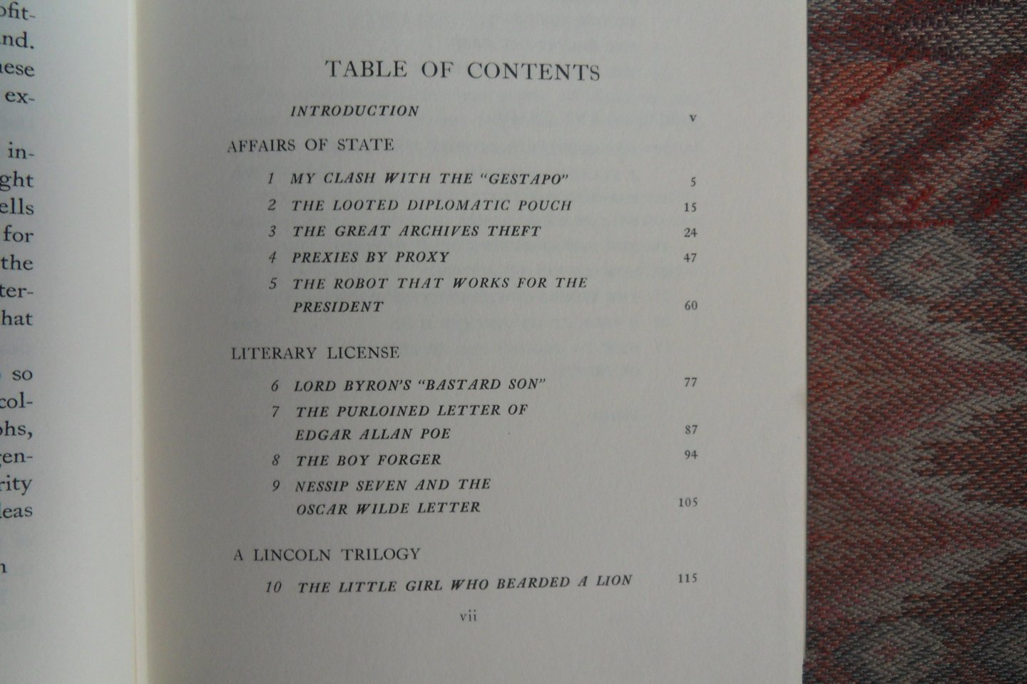 Hamilton, Charles. - Scribblers & Scoundrels. - A Famous Manuscript Dealer and Auctioneer Recounts His Personal Experiences in the Exciting World of Autograph and Manuscript Collecting.
