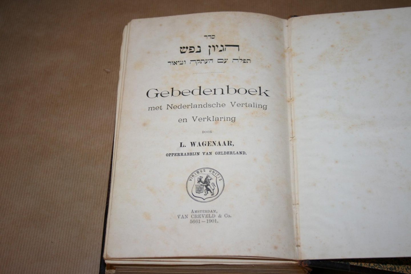 L. Wagenaar (Opperrabijn van Gelderland) - Gebedenboek - met Nederlandsche Vertaling en Verklaring