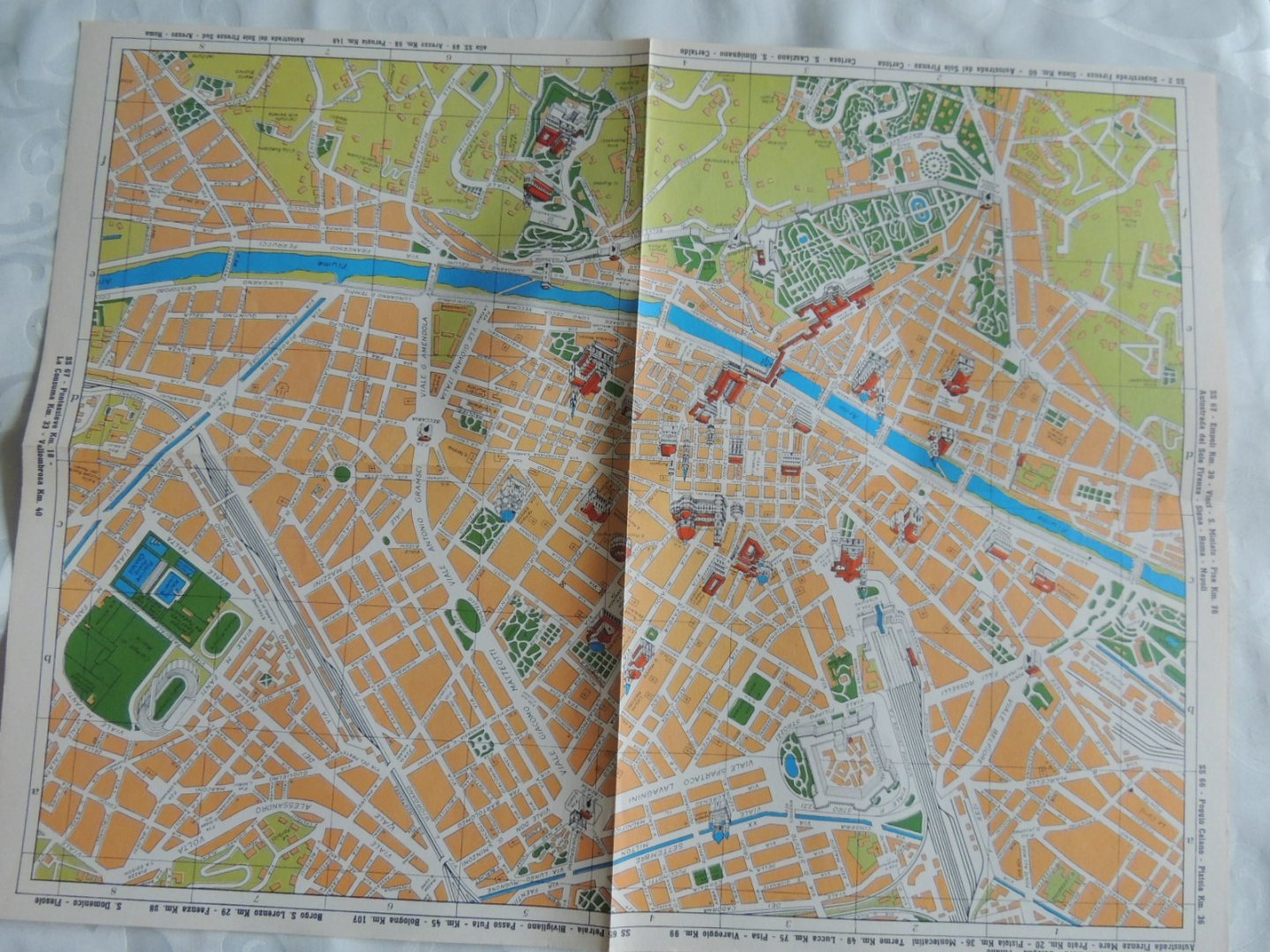 Santini, Loretta - FLORENZ und seine Schoenheiten 250 Farbtafeln - VENEDIG,  Die ganze Stadt in Farben