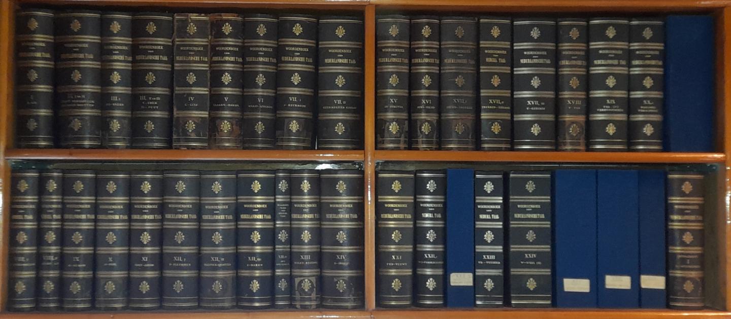 VRIES, M. DE / WINKEL, L.A. TE - Woordenboek Der Nederlansche Taal. M. de Vries ( ‘Nederlandsch Taalmuseum’ 38 volumes)