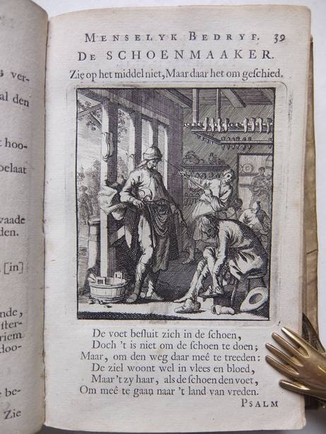 Luiken, Jan (Jan Luyken). - Spiegel van het menselyk bedryf, vertoonende honderd verscheiden ambachten, konstig afgebeeld, en met Godlyke spreuken en Stichtelyke verzen verrykt.
