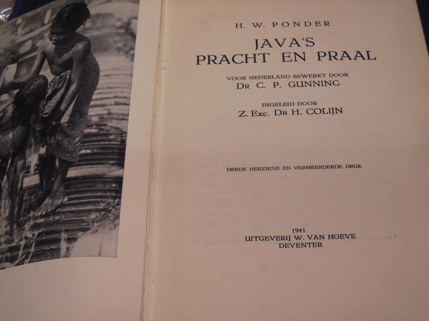 Ponder, H.W. - Java's Pracht en Praal