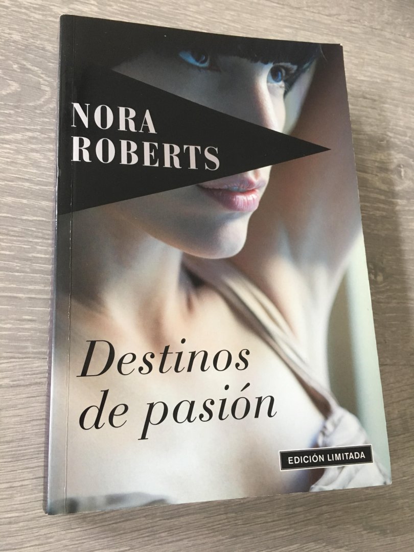 Nora Roberts - Destinos de pasión