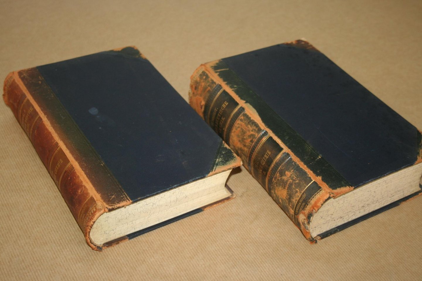 Dr. Ernst Schmidt - Ausführliches Lehrbuch der Pharmazeutischen Chemie  -- Organische Chemie  I & II  & Anorganische Chemie  -  3 delen