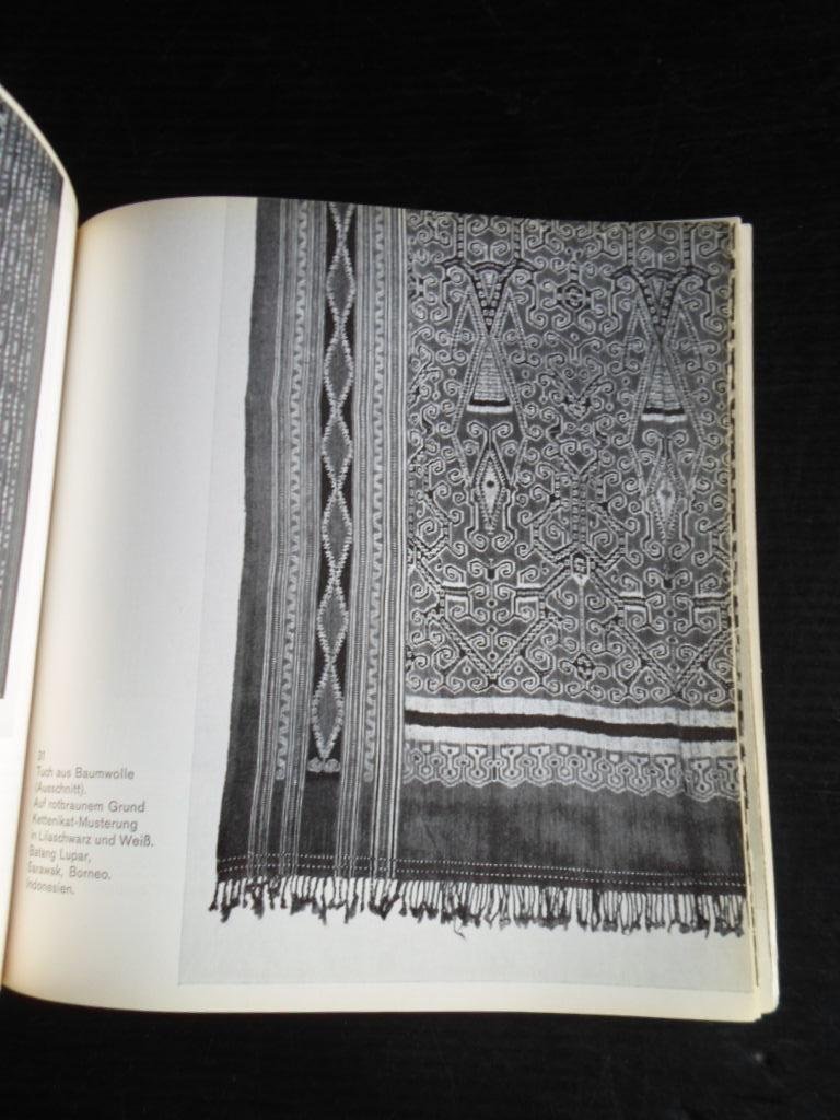Catalogus - Baststoffe und Gewebe, Ozeanien, Indien, Indonesie, Amerika, Städtischen