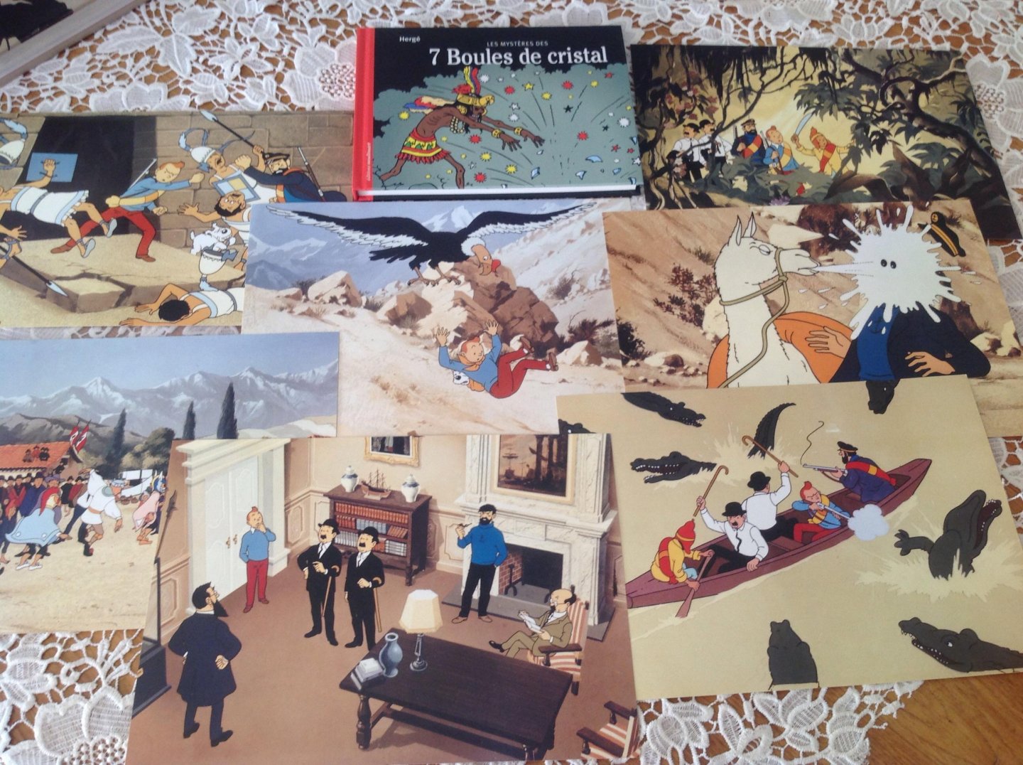 Hergé - Les Mystères des 7 Boules de Cristal met zeven extra gerelateerde platen.