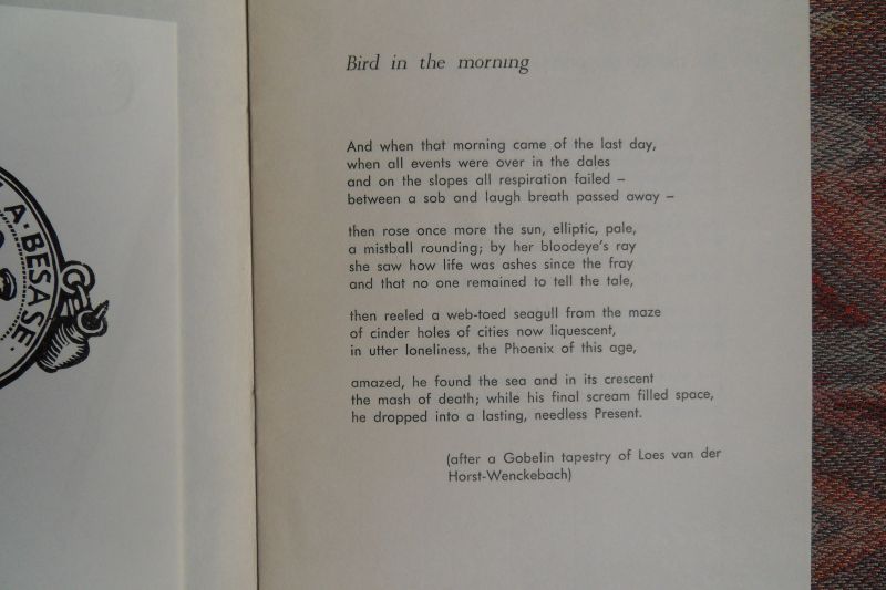 Groot, Jan H. de. [ ! GESIGNEERD ]. - Signals Against The Sky. - Translated by Fred W. Tamminga from a group of Dutch poems.