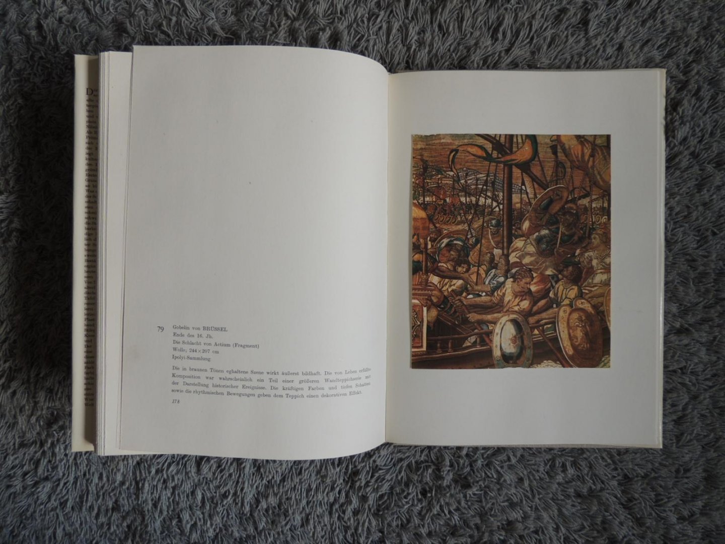 Miklós Boskovits,  Miklós Mojzer,  András Mucsi. - Das Christliche Museum von Esztergom (Gran). - mit 81 Farbtafeln und 152 einfarbigen Abbildungen - in original SLIPCASE