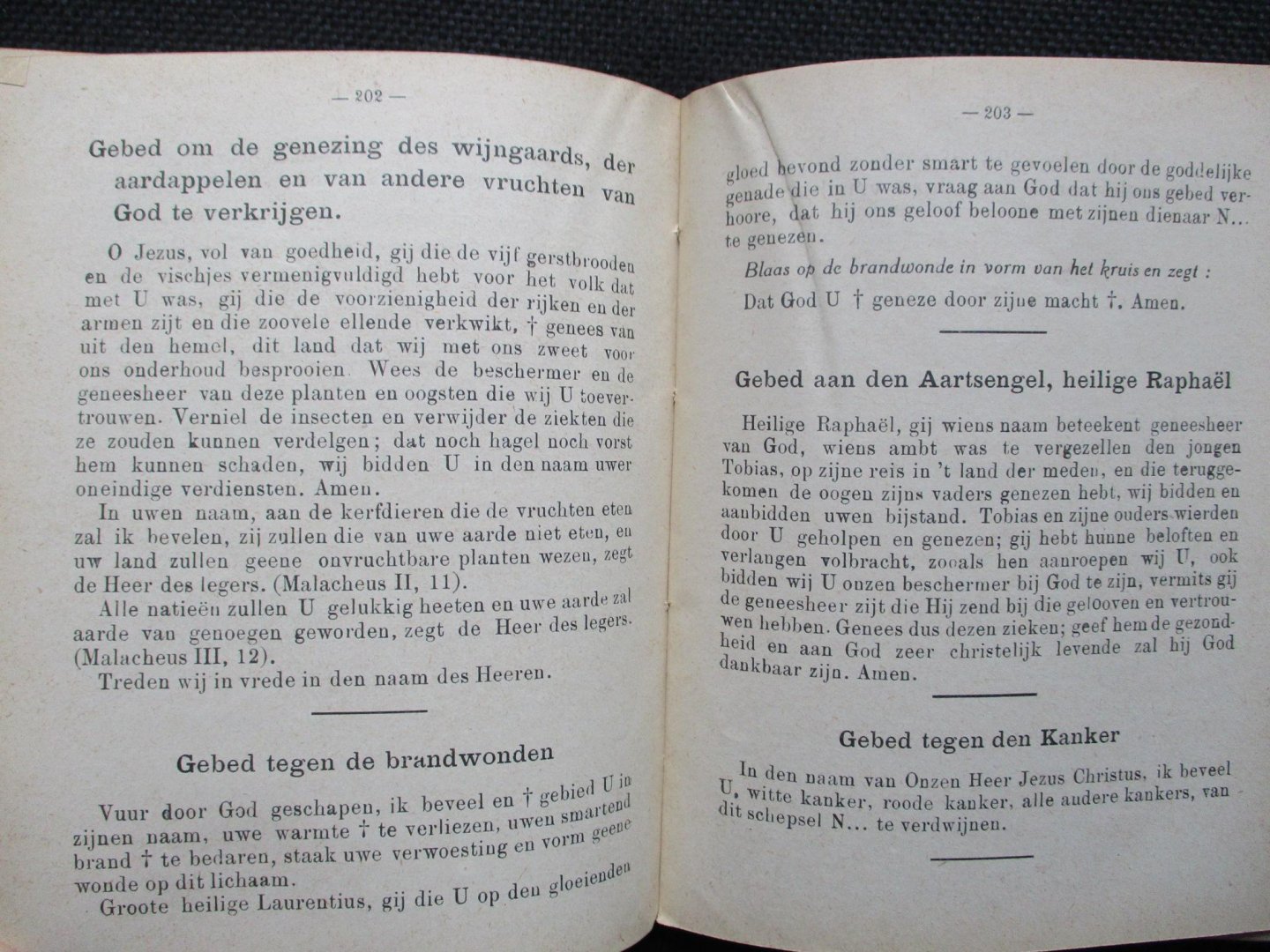 Baudoux, Emiel - De mystische bij of verzameling van gebeden. Zeer voordelig in ziekten en allen nood.
