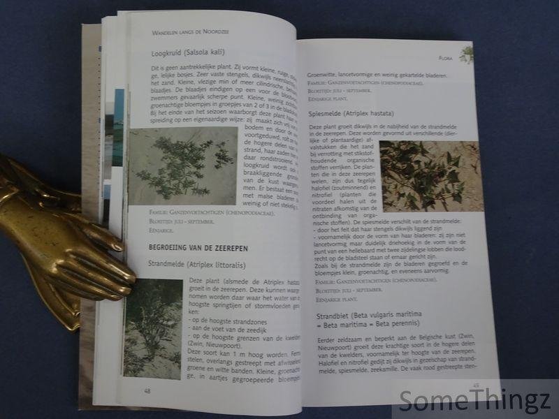 Guy Lamotte - Wandelen langs de Noordzee van Het Zoute tot De Panne. Natuurgids van de Belgische kust. Biotopen, flora en fauna.