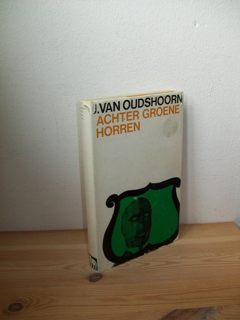 Oudshoorn, J. van - Achter groene horren