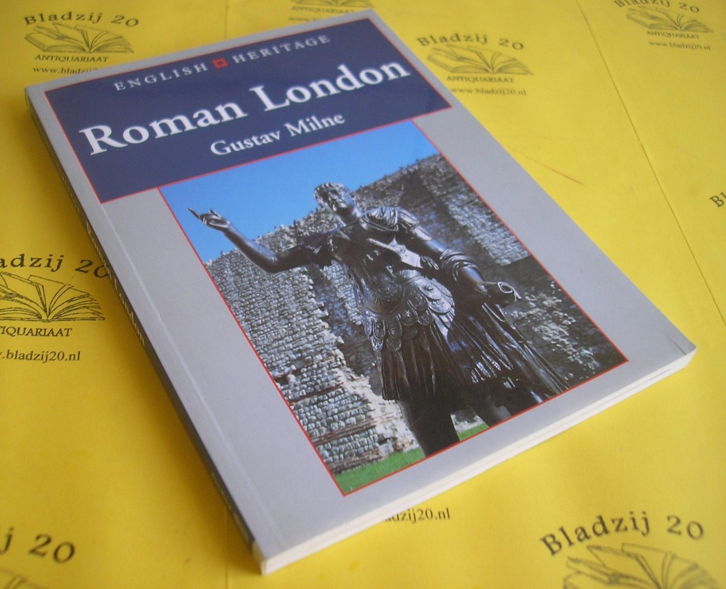 Milne, Gustav. - Book of Roman London. Urban archaeology on the nation`s capital.