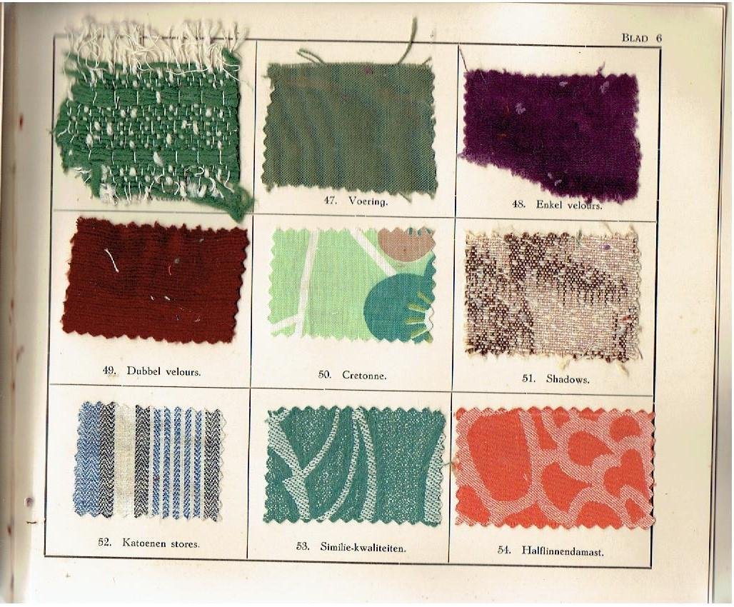 ATLAS WITH FABRIC SAMPLES - Stalenatlas uitgegeven door Instituut A.S.S.O. - Nieuwe Plein 31 - Arnhem.