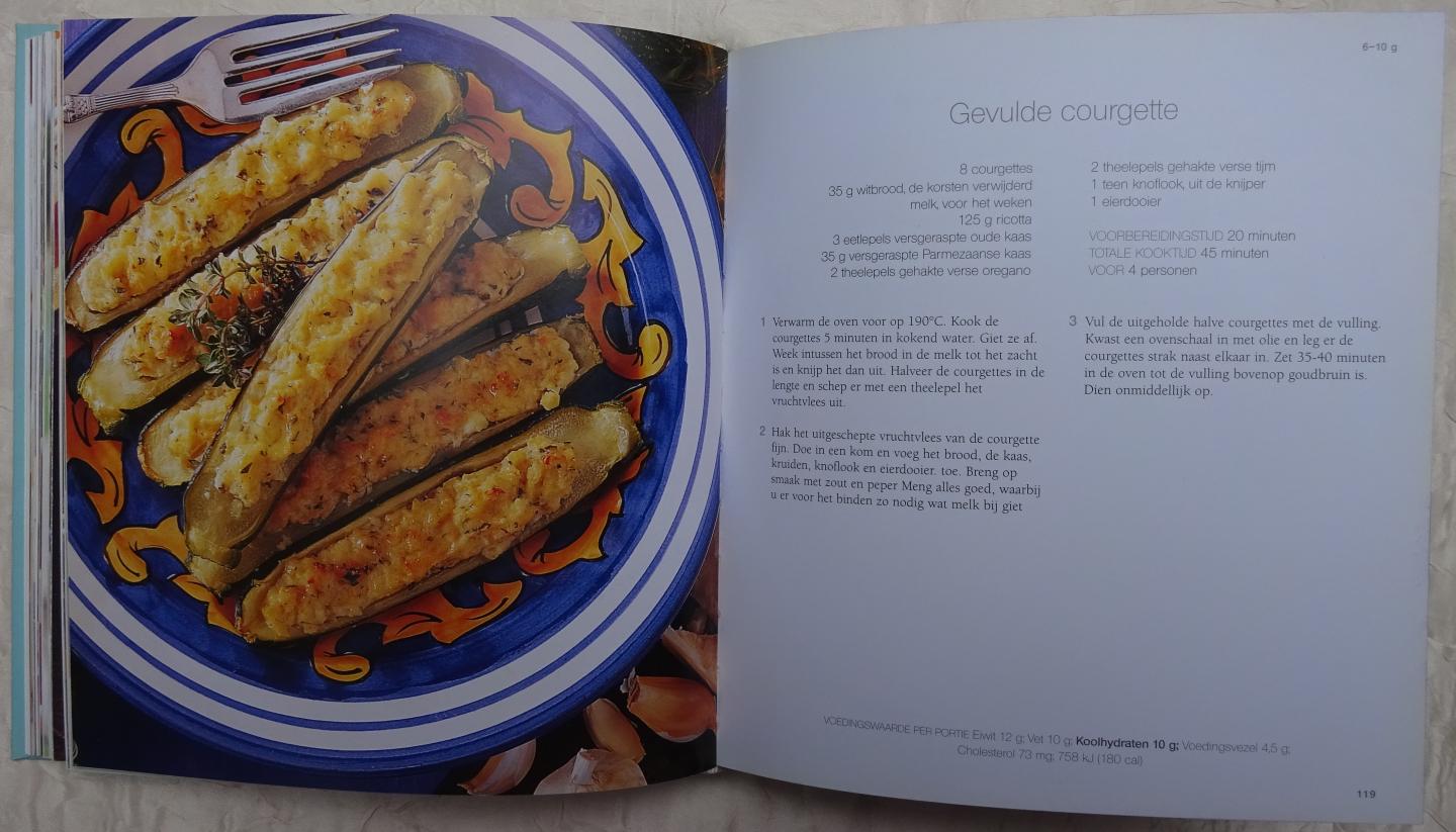 Jones, Anouska (2x eindredactie) - 2 kookboeken: Het low-carb kookboek, koolhydraatarme recepten [ isbn 9789054263296 ] & Het low-fat kookboek, vetarme recepten [ isbn 9789054263289 ]