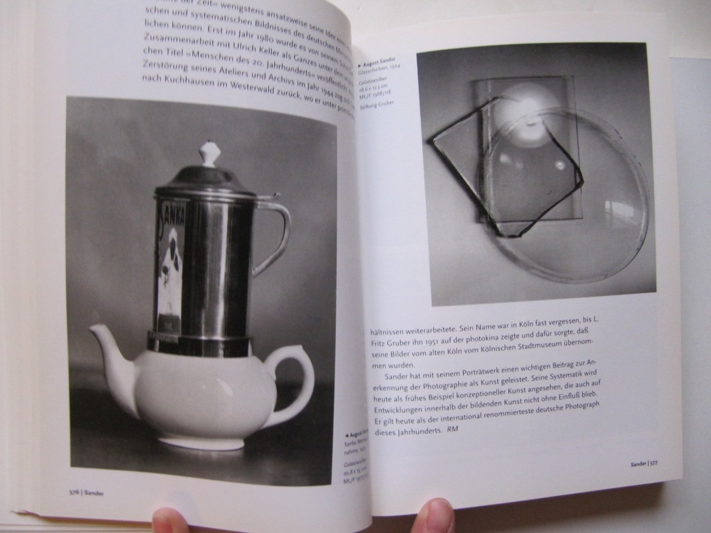 red. Simone Philippi - Photographie des 20. Jarhrhunderts- Museum Ludwig Koln