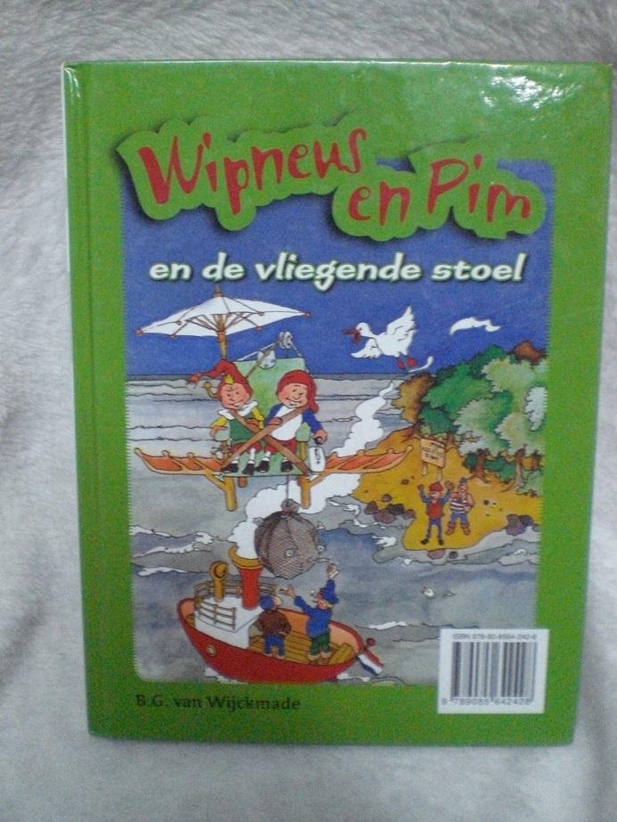 Wijckmade, B. van Geïllustreerd door H. Ramaekers. - Wipneus en Pim vinden een tuitkannetje ; Wipneus en Pim en de vliegende stoel Omkeerboek