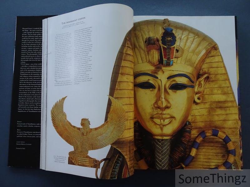 T.G.H. James and Araldo de Luca (photogr.) - Tutankhamun. The eternal splendor of the boy pharaoh.
