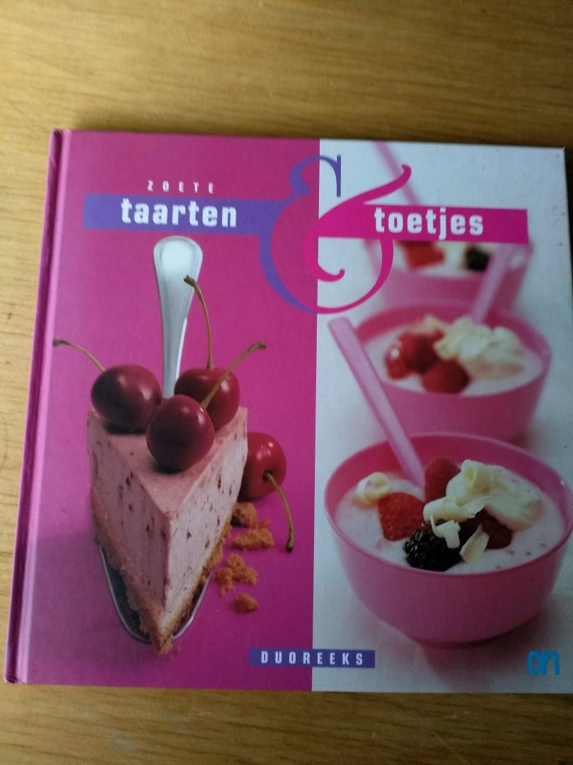 Laarhoven, Mieke van (hfdred) - Zoete taarten en toetjes      nr 4 uit de DUOreeks
