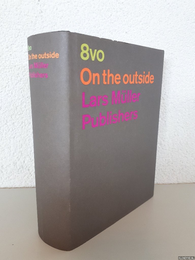 Holt, Mark & Hamish Muir - 8vo: On the outside
