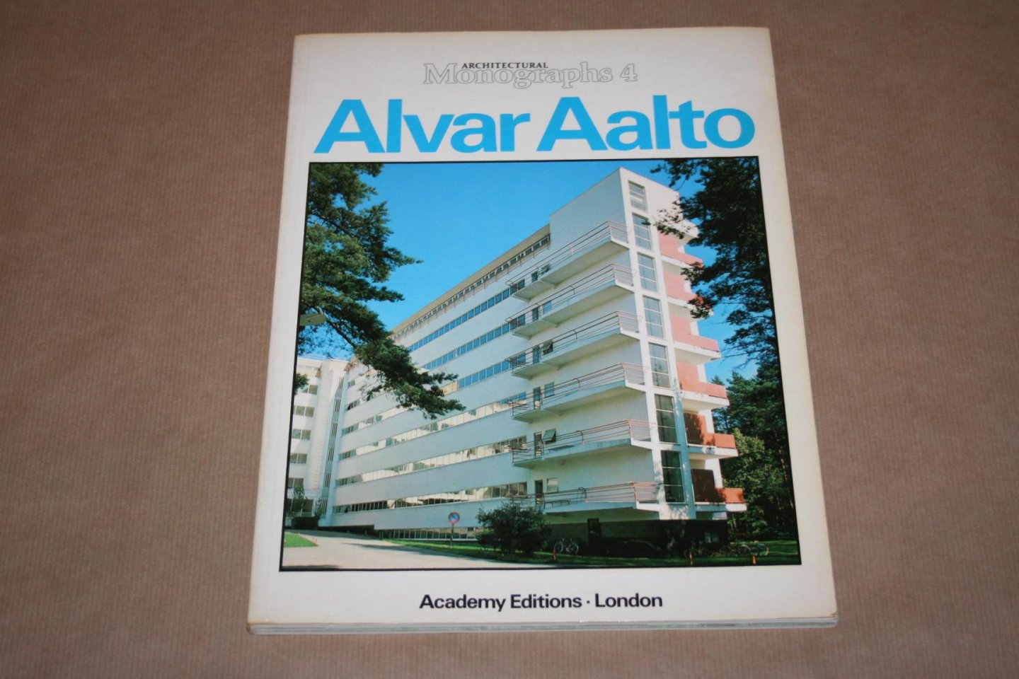 D. Dunster - Alvar Aalto   (Architectural monographs)