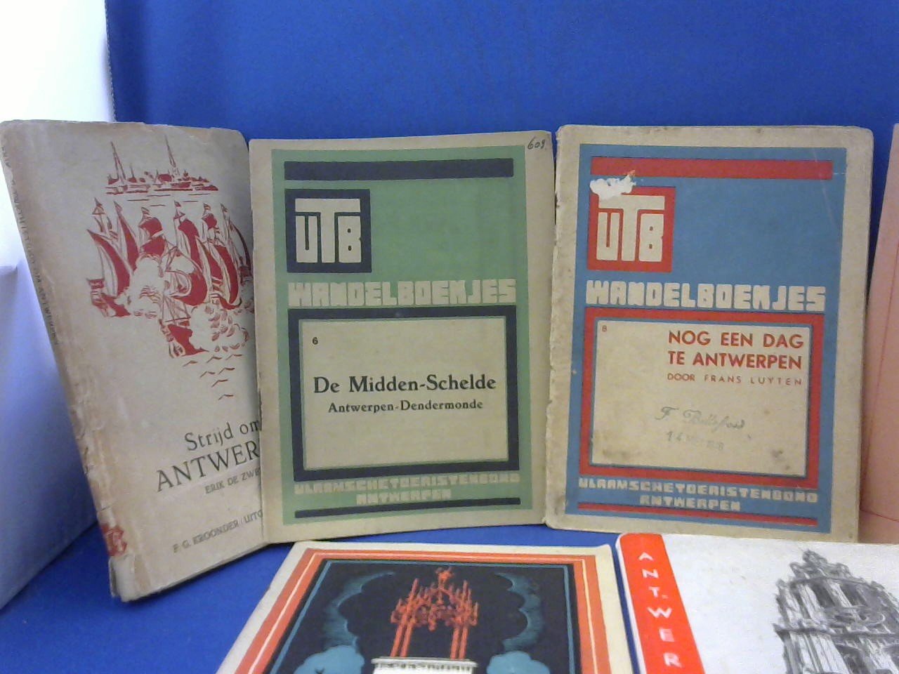J. de Coo, Velde Anton van de,  en andere schrijvers - Boekjes over Antwerpen, o.a Ik ken Oud Antwerpen en Pelgrimage door Antwerpen, zie info