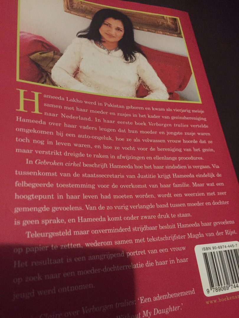 Lakho, Hameeda - Gebroken cirkel / de hereniging met mijn moeder