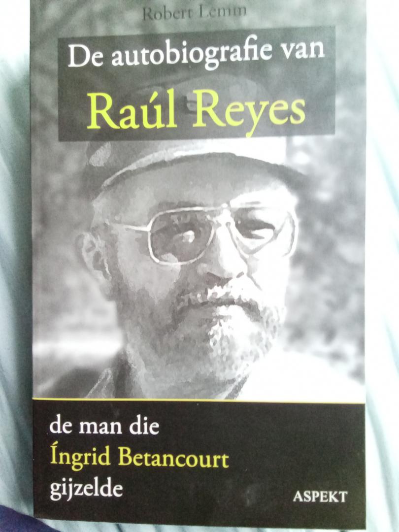 Lemm, Robert - Operatie Phoenix de autobiografie van Raul Reyes / de man die Ingrid Betancourt gijzelde