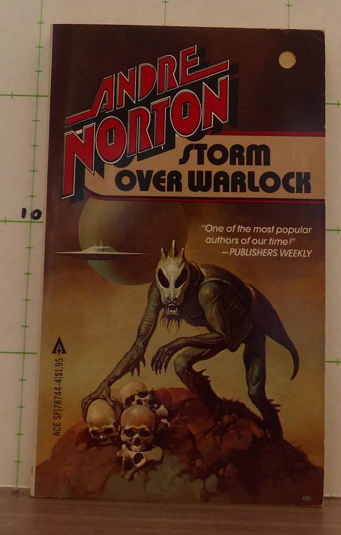 Norton, Andre - Storm Over Warlock