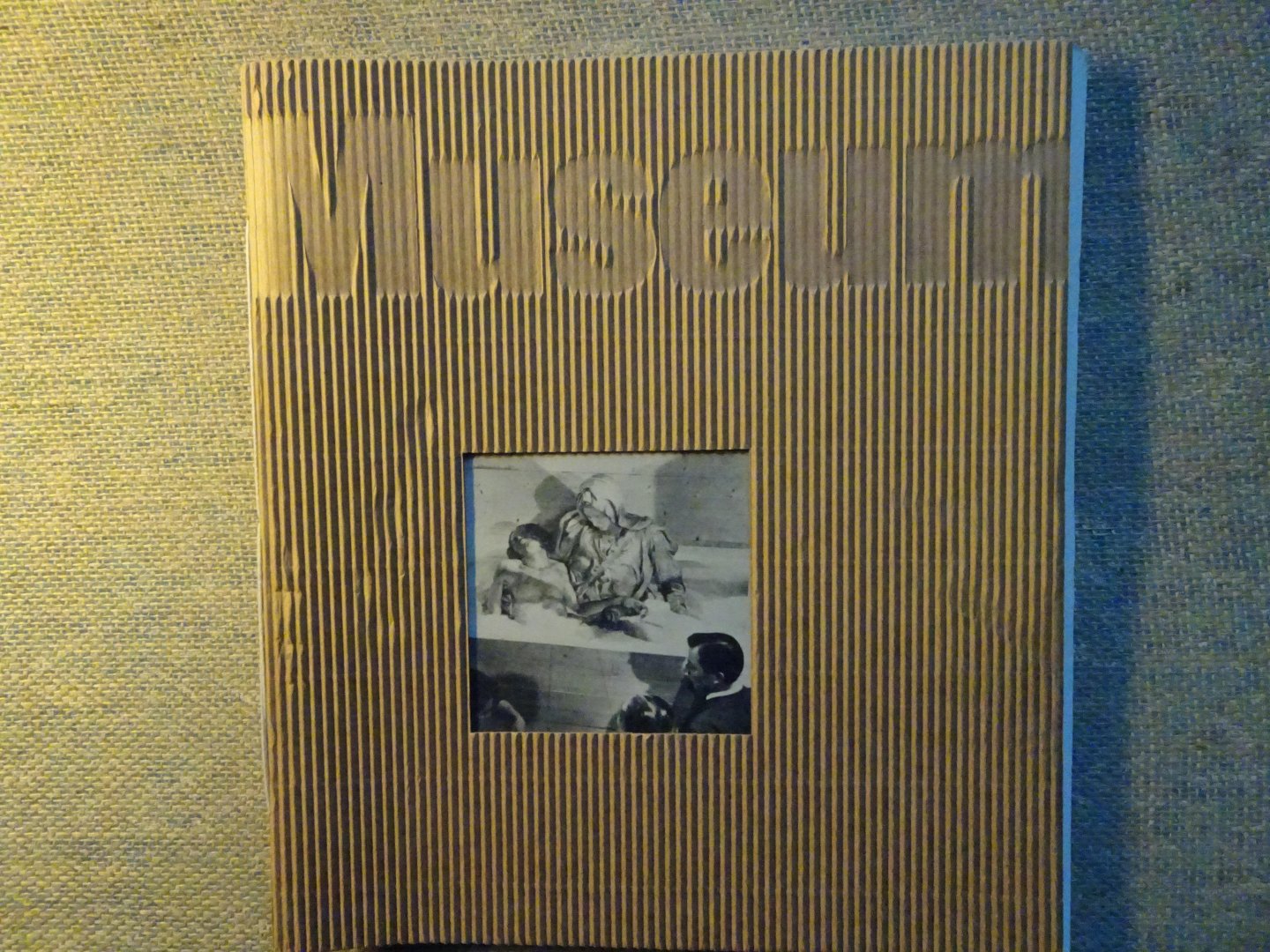 Marijnissen, Roger H. - MUSEUMVERZAMELINGEN SINDS 1945 Beheer tussen verantwoord gebruik en destructieve exploitatie