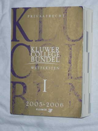Kluwer - Kluwer college bundel, wetteksten 2005-2006: Verdrag tot vaststelling van een Grondwet voor Europa, Privaatrecht, Publiekrecht.