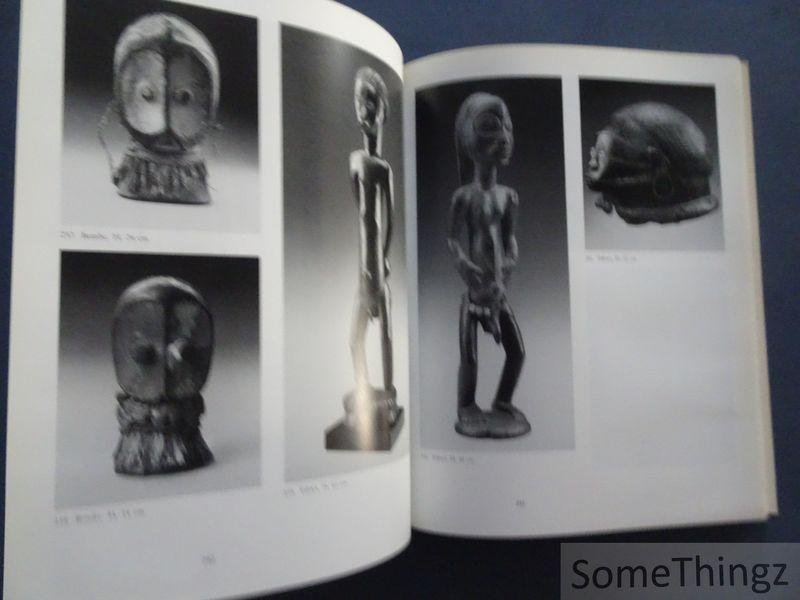 Debbaut,Jan, e.a. (eds). - Utotombo. Kunst uit Zwart-Afrika in Belgisch privé-bezit.