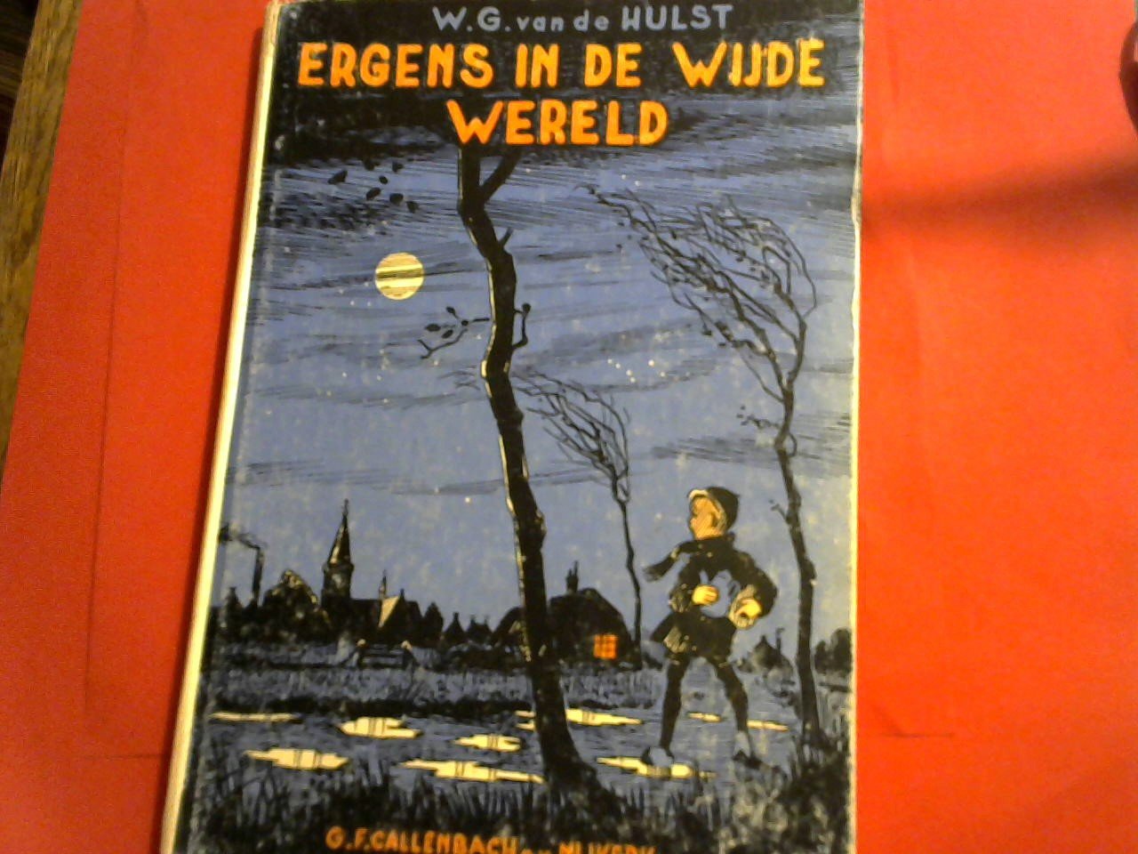 Huls W.G. van de / illustraties W.G. van de Hulst jr. - Ergens in de wijsw wereld vijfde druk