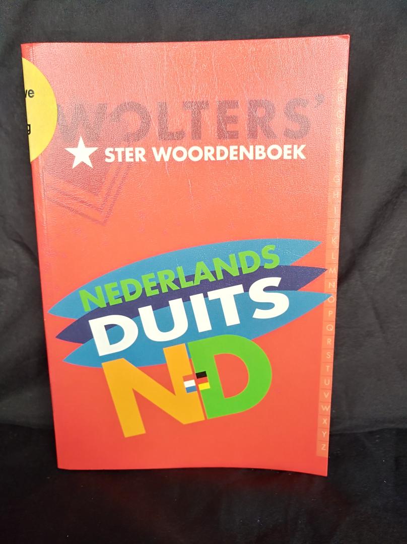 Diverse schrijvers - Wolters' sterwoordenboek Nederlands - Duits / druk 2