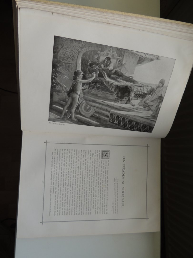 Flier,Dr. G.J. van der; Gunning, Dr. J.H. (JHzn); Jonker, Dr. A.J.Th.; Nes, Dr. H.M. van ; Ulfers, S. (bijschrijvingen bij getoonde platen) - Gewijde Kunst, Honderd platen naar schilderijen van bekende meesters ( uit A.G. TEMPLE's "Sacred Art") met bijschriften