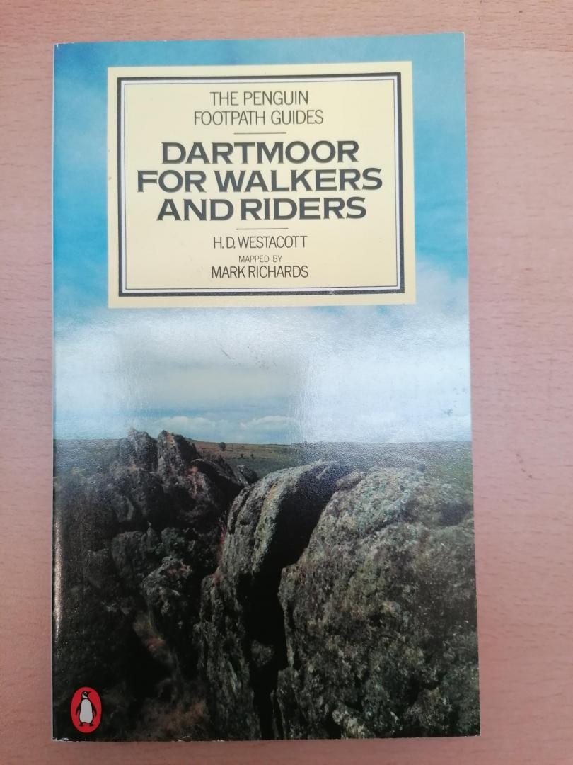 Westacott, H.D. ; Richards, Mark (mapped by) - Dartmoor For Walkers and Riders ; The Penguin Footpath Guides