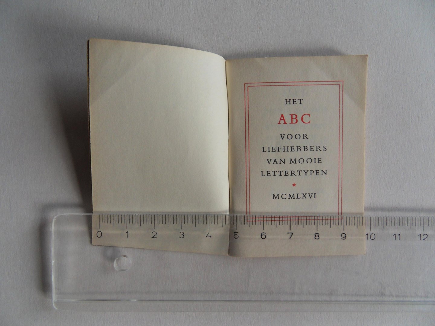 The Monotype Corporation Limited. - Het ABC voor liefhebbers van mooie Lettertypen. [ Beperkte oplage, echter aantal niet vermeld ].