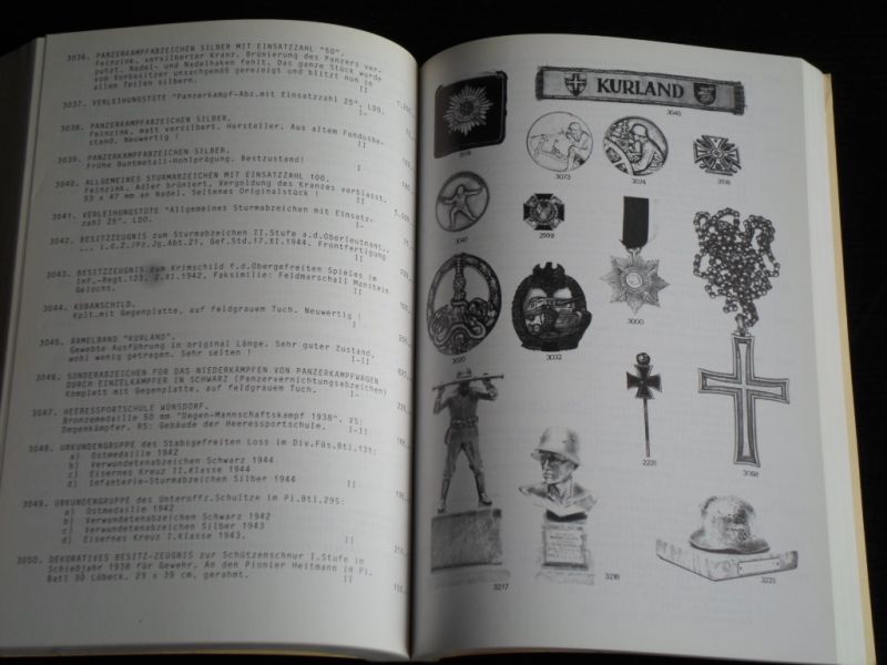 Veilingcatalogus 13 - Orden, Ehrenzeichen, Blankwaffen, Historische Antiquitaten